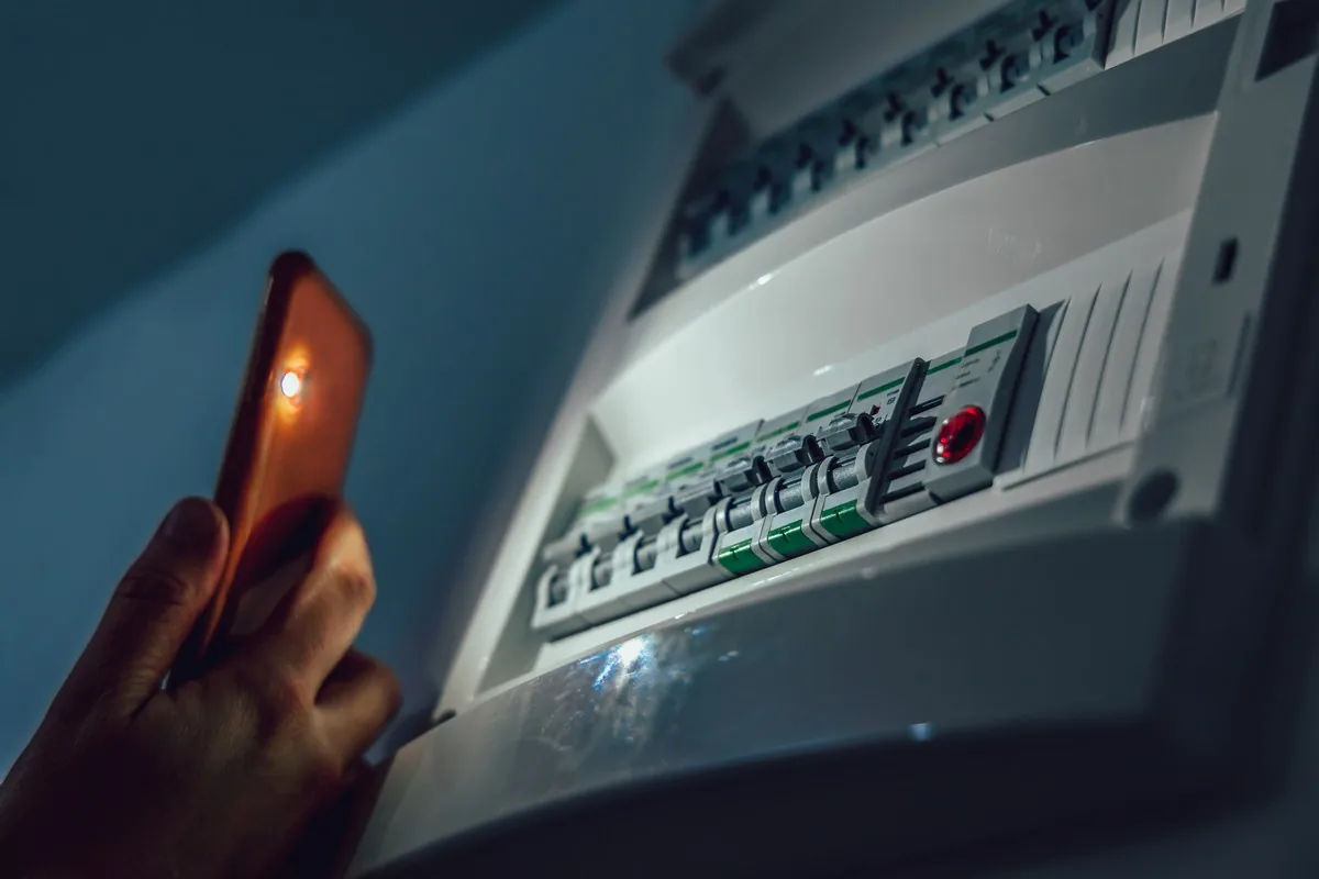 SOS électricien 24h/24 et 7j/7 à Savigny-le-Temple SOS électricien 24h/24 et 7j/7 à Savigny-le-Temple